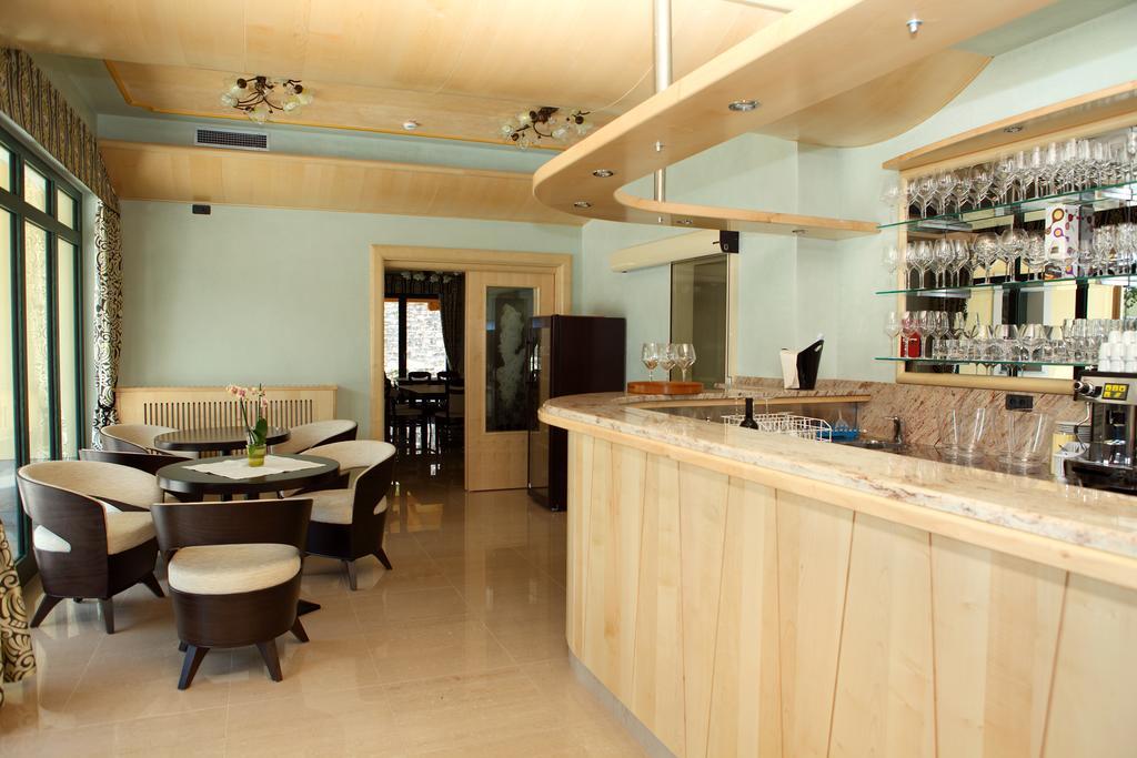 Hotel Malovec Divača Extérieur photo
