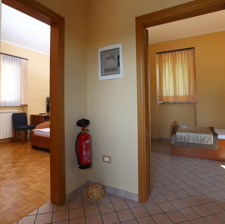 Hotel Malovec Divača Extérieur photo