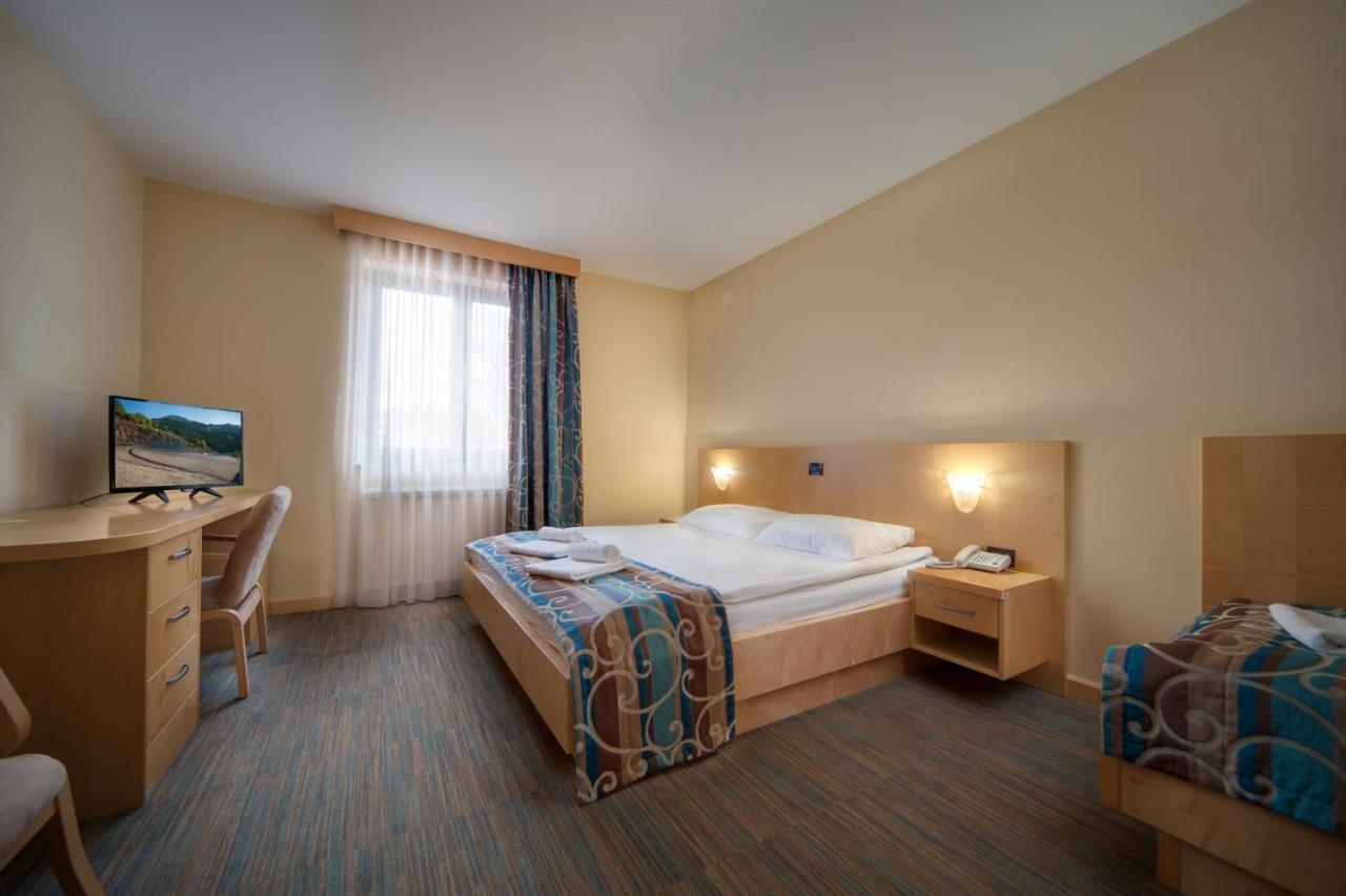 Hotel Malovec Divača Extérieur photo