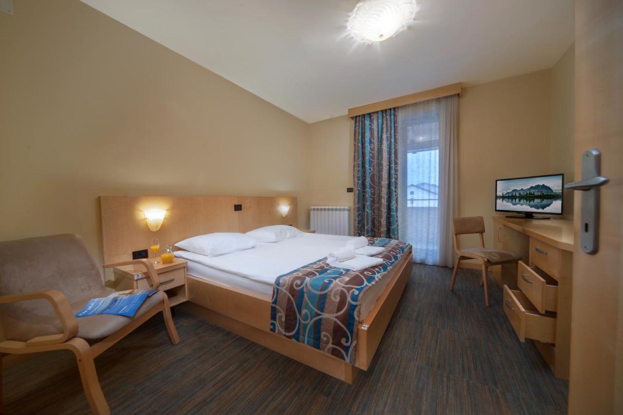 Hotel Malovec Divača Extérieur photo